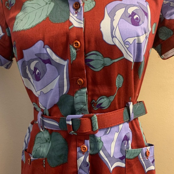 Collectif Floral Fitted Dress - Picture 12 of 14